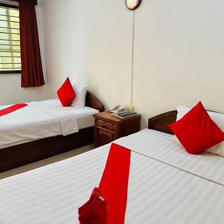 Capitol One Hotell Phnom Penh Eksteriør bilde